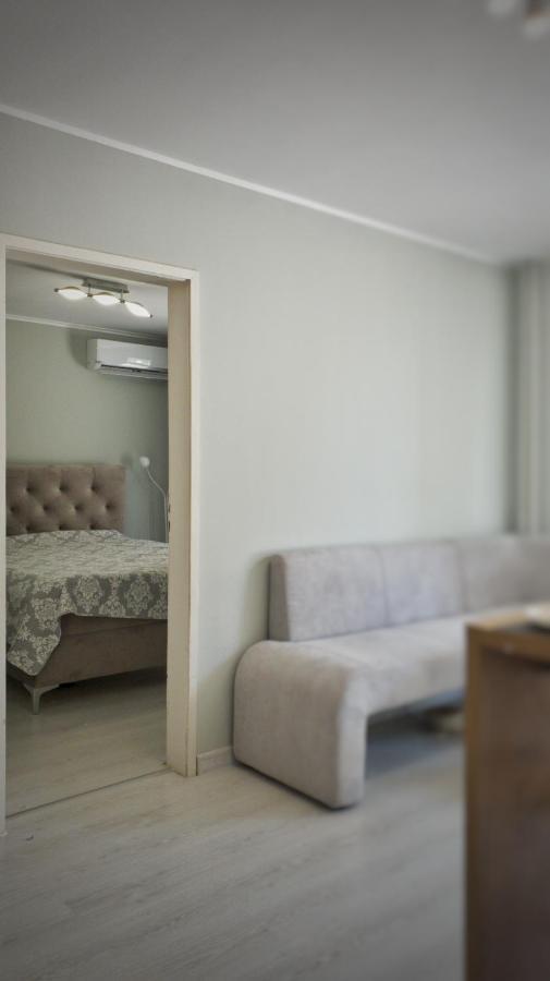 Cozy Studio Near The Park With Huge Verandah. Veliko Tŭrnovo Exterior photo