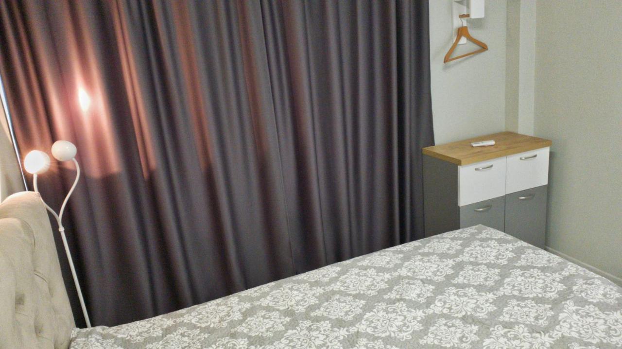 Cozy Studio Near The Park With Huge Verandah. Veliko Tŭrnovo Exterior photo